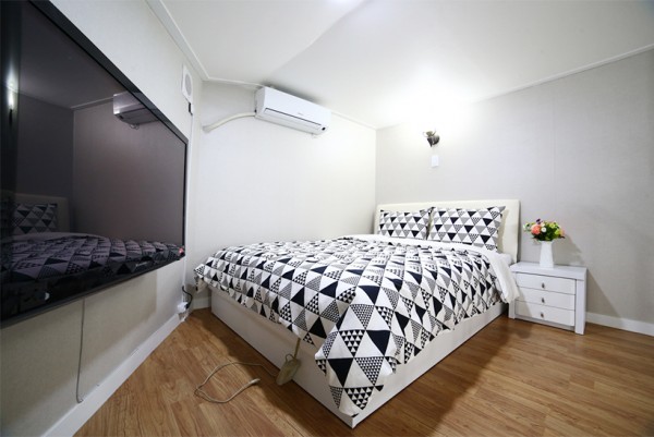 <span class='galleria_span'>달빛창가</span><br />